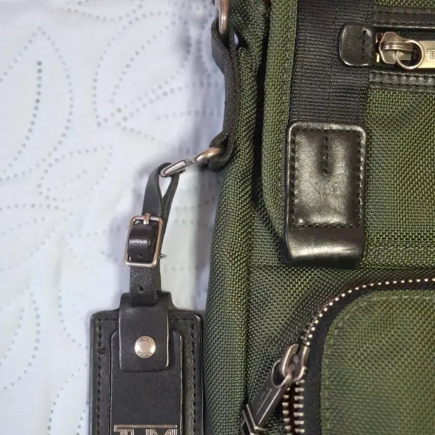 [BUNJANG] Tumi Olive Crossbody Bag / TUMI 투미 올리브 크로스백