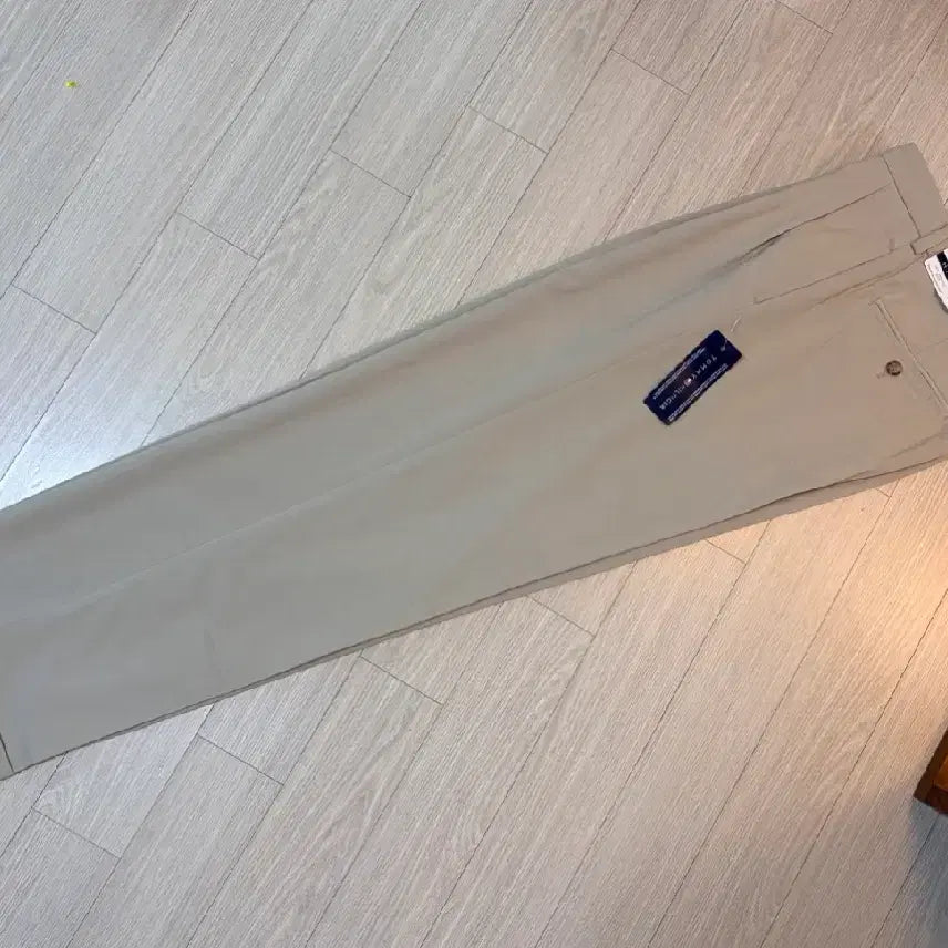 [BUNJANG] Tommy Hilfiger Golf Twotone Chino Pants Beige Size 32 / 타미힐피거 골프 치노팬츠 투턱 베이지컬러 32/32 (31~32추천) 택