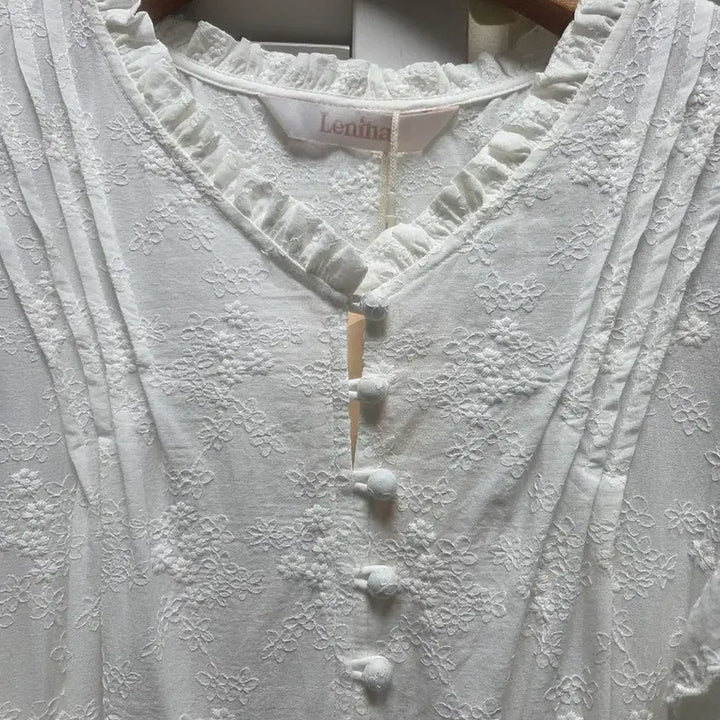 [BUNJANG] Leniha Embroidered Sleeveless Dress New with Tags / Leniha 자수 민소매 원피스 택채새상품