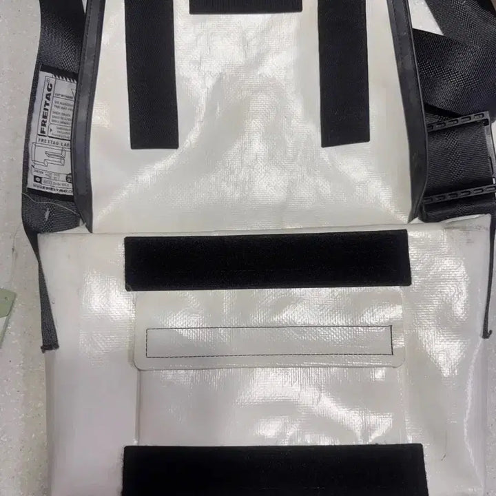 [BUNJANG] Freitag Fray Classic Messenger Bag White Navy Graphic / 프라이탁 라씨 (택있음)