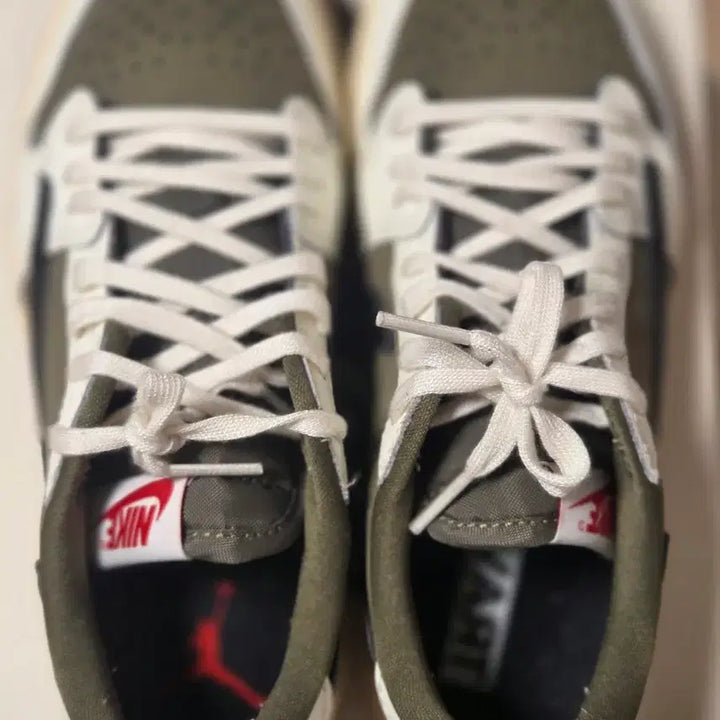 [BUNJANG] Travis Scott x Nike Air Jordan 1 Low OG SP Olive Kids / 나이키 트래비스 스캇 조던1 로우 올리브