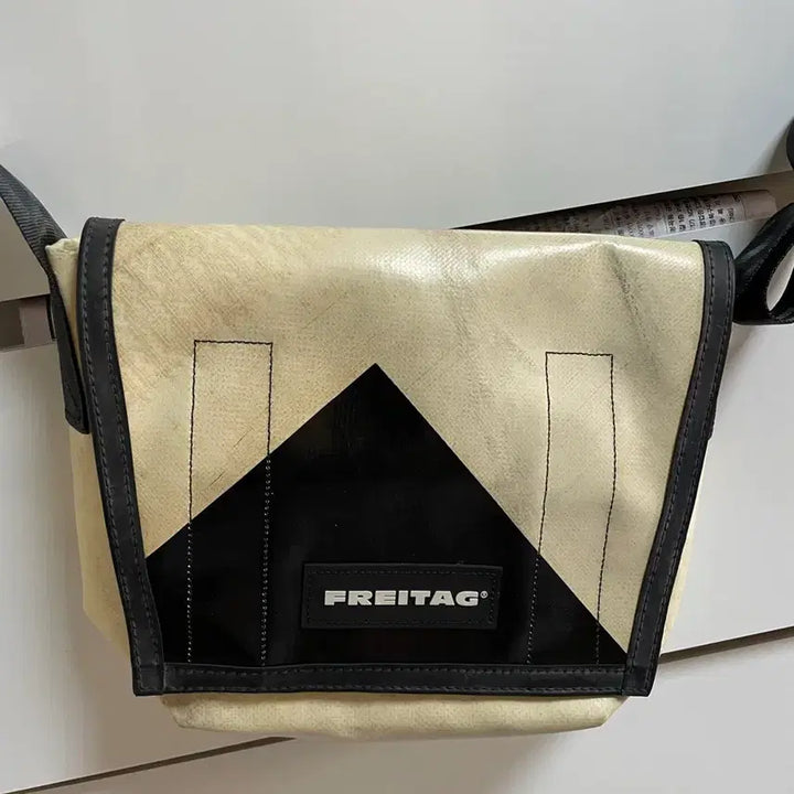 [BUNJANG] Freitag Ramsay Bag / 프라이탁 라씨