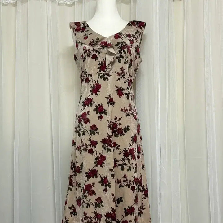 [BUNJANG] Restroes Floral Velvet Dress Gothic / 레스트로즈 플로럴 벨벳 원피스 고딕