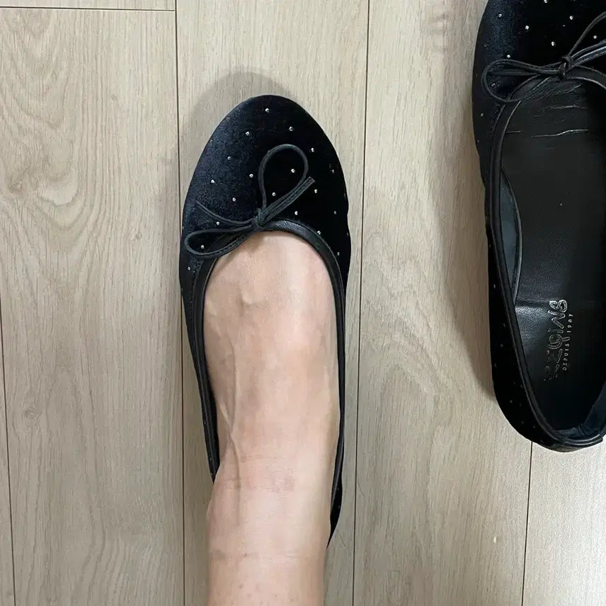 [BUNJANG] Repetto Requins Velvet Ballet Flats / 흐꺙 requins 벨벳 플랫(검정)