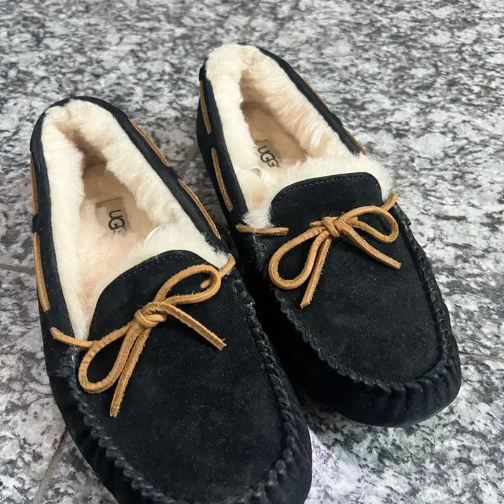 [BUNJANG] UGG Moccasins Navy / 어그 모카신 jp260(250-255)팝니다