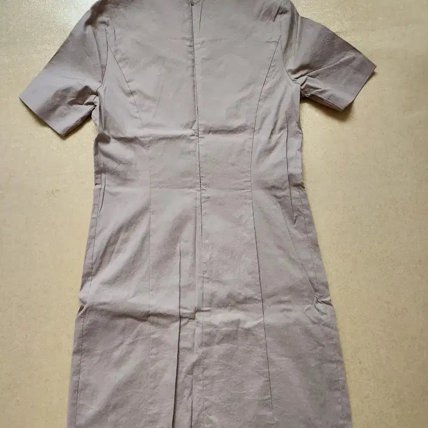 [BUNJANG] Beige Round Neck Short Sleeve Midi Dress / 베이지색 라운드넥 반팔 원피스 베이지