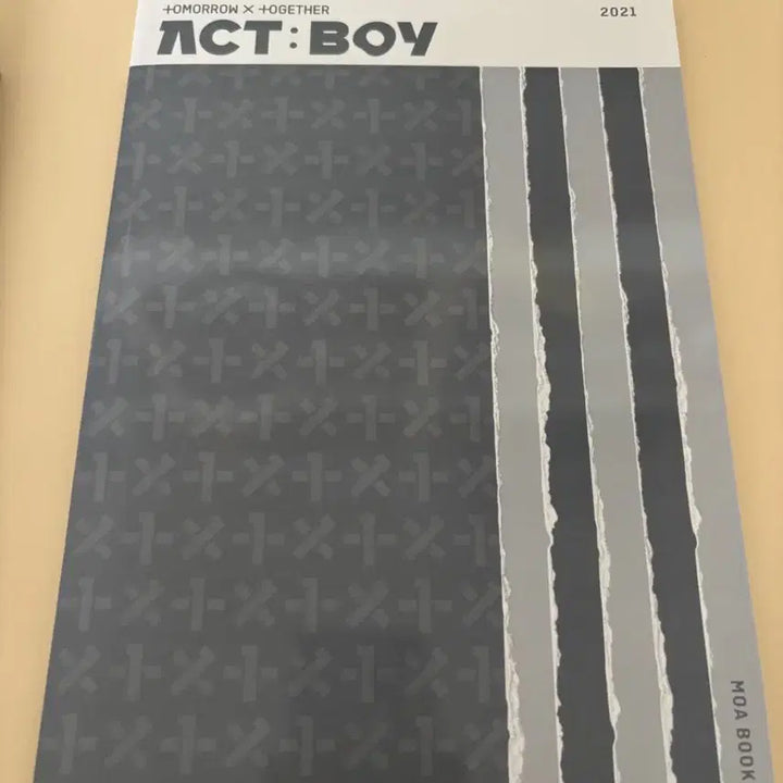[BUNJANG] TXT Act Boy MOA Book / Txt act boy moa book 액트보이 모아북