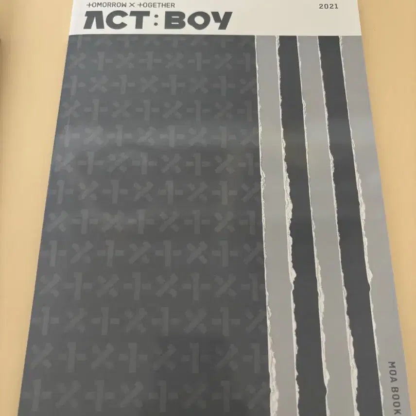 [BUNJANG] TXT Act Boy MOA Book / Txt act boy moa book 액트보이 모아북
