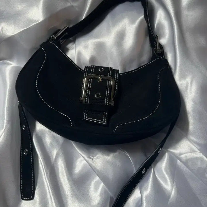 [BUNJANG] OSOI Hobo Brocle Bag Black Denim / OSOI 오소이 가방 호보 브로클 블랙 데님