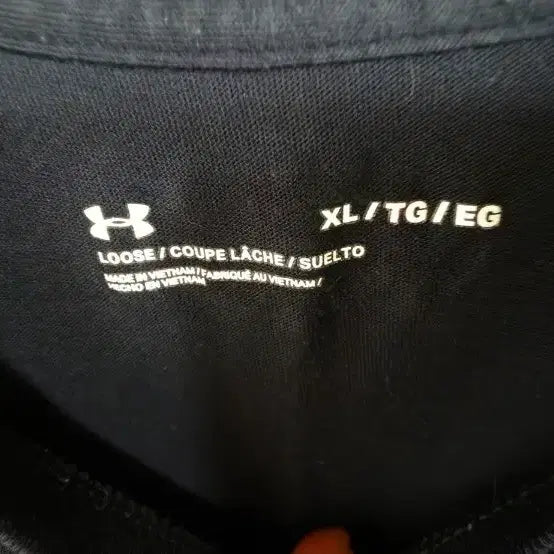 [BUNJANG] Under Armour Black Logo Short Sleeve T-Shirt / 언더아머 블랙 로고 반팔 티셔츠