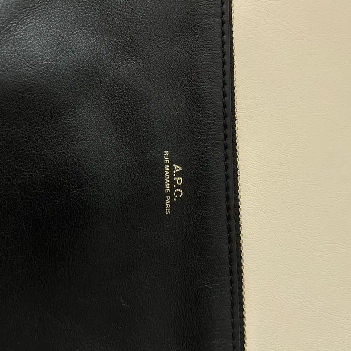 [BUNJANG] A.P.C. Maelys Crossbody Bag Leather / 아페세 마엘리스 크로스백