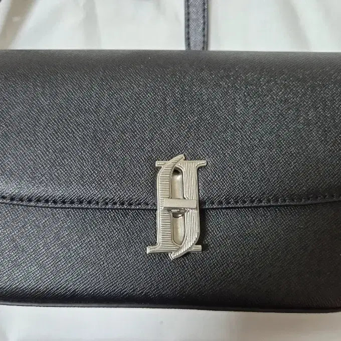 [BUNJANG] J.ESTINA Black Crossbody Bag with Silver Chain / 제이에스티나 가방