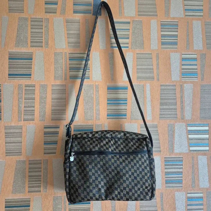 [BUNJANG] Check Pattern Crossbody Bag / 미사용 보관제품 체크 패턴 크로스백