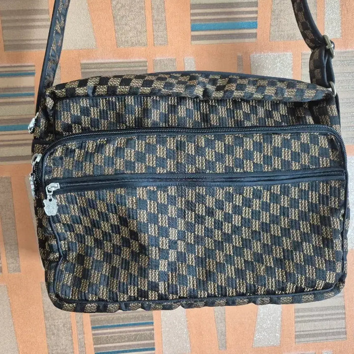 [BUNJANG] Check Pattern Crossbody Bag / 미사용 보관제품 체크 패턴 크로스백