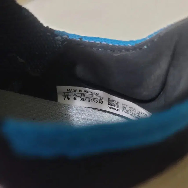 [BUNJANG] Adidas Ultraboost Black/Blue 240mm / 아디다스 울트라부스트 240mm 블랙/블루