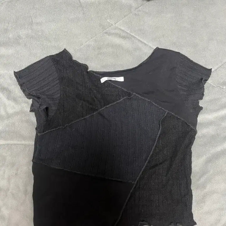 [BUNJANG] Glonny Patchwork Short Sleeve T-Shirt / 글로니 패치워크 반팔