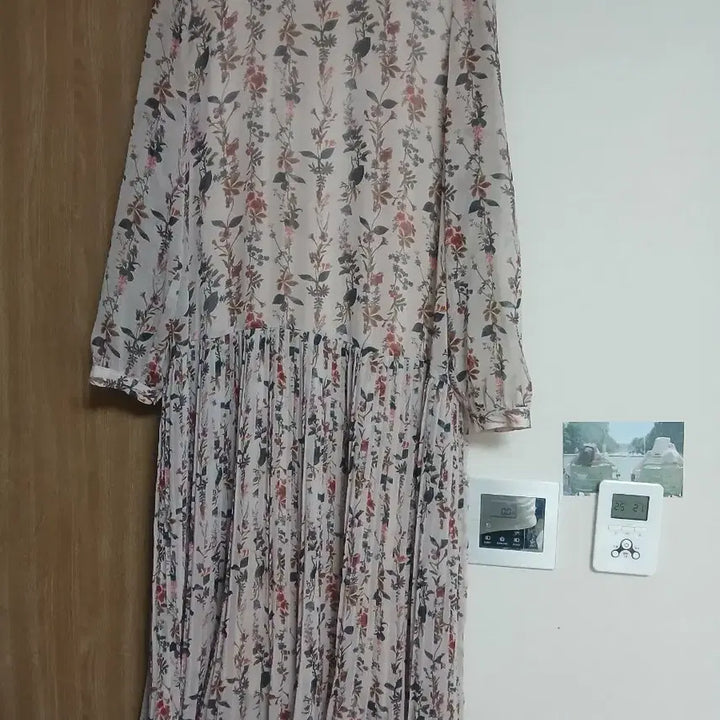[BUNJANG] Chiffon Flower Dress (Size 66-77) / 쉬폰 플라워원피스 66~77