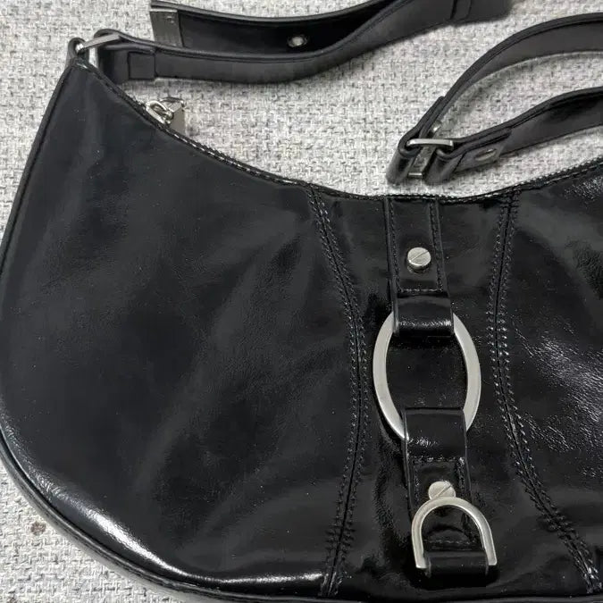 [BUNJANG] Leathery Black Hobo Bag / 레더리 블랙 호보백