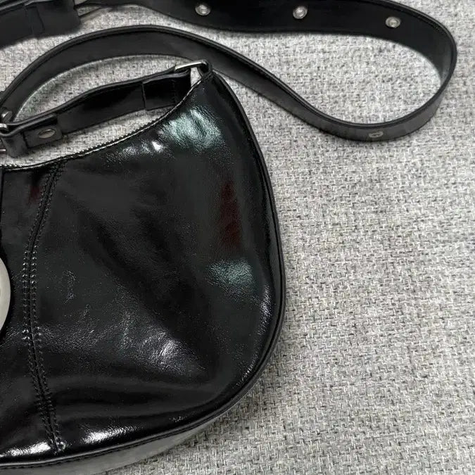 [BUNJANG] Leathery Black Hobo Bag / 레더리 블랙 호보백