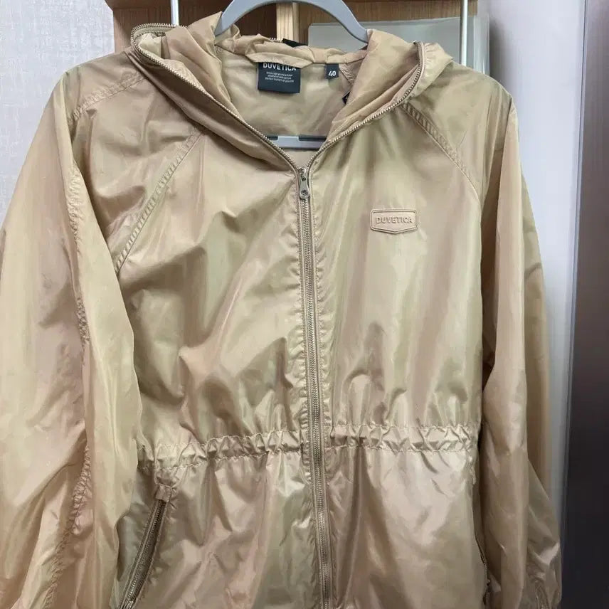 [SOLD OUT] 듀베티카 바람막이 40사이즈 베이지