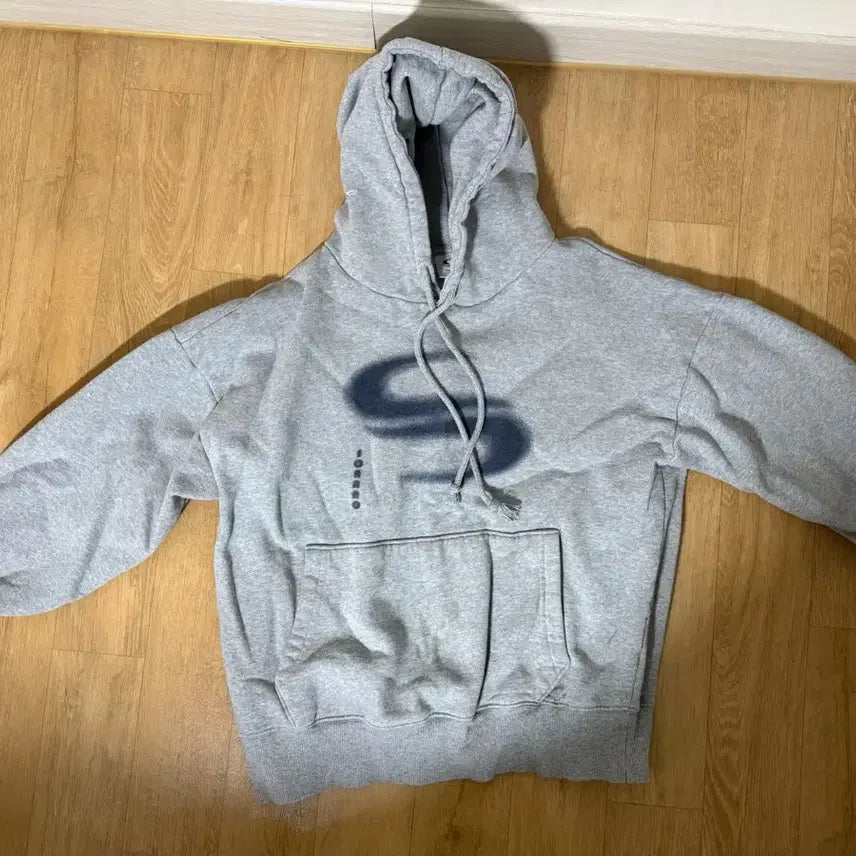 [BUNJANG] Sorano Gray Hoodie / 소라노 그레이 후드티