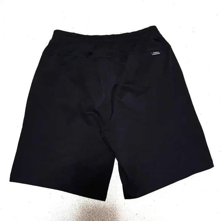 [BUNJANG] National Geographic Training Shorts Black / [S,90]내셔널지오그래픽 트레이닝 반바지 팬츠 블랙