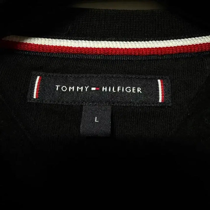 [BUNJANG] Tommy Hilfiger Big Logo Sweatshirt (Fleece Lined) / [L,100]타미힐피거 빅로고 맨투맨 기모 블랙