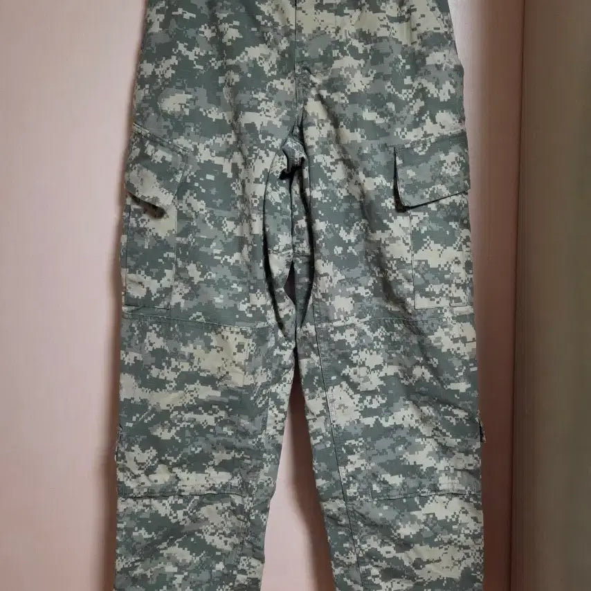 [BUNJANG] Digital Pixel Camo Cargo Pants / 디지털 픽셀 카모 카고 바지