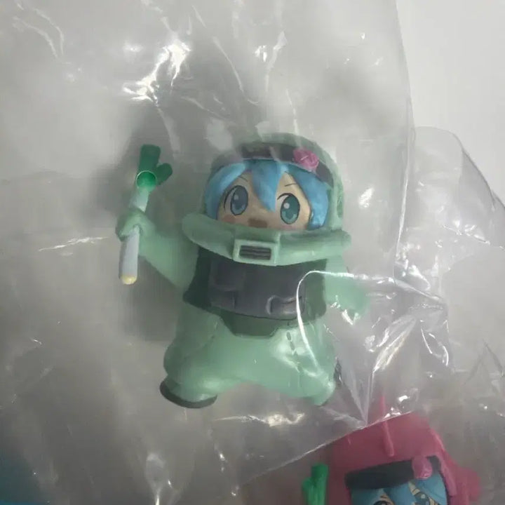 [SOLD OUT] 하츠네 미쿠 건담 자쿠 가챠 4종 풀세트 일괄