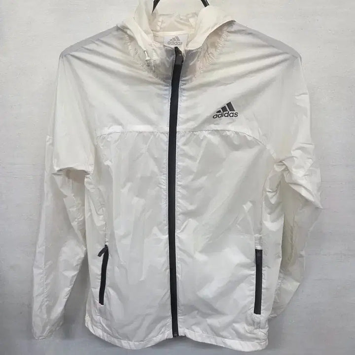 [BUNJANG] Adidas Lightweight Windbreaker Jacket / 아디다스 초경량 바람막이 s