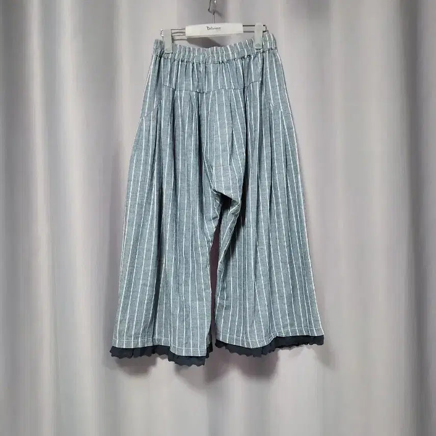 [SOLD OUT] 스트라이프 린넨 혼방 자수 와이드 바지
