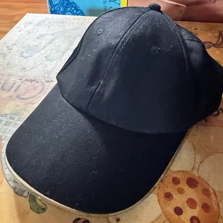 [BUNJANG] Black Plain LED Baseball Cap / 무지 불나오는 블랙 볼캡 모자