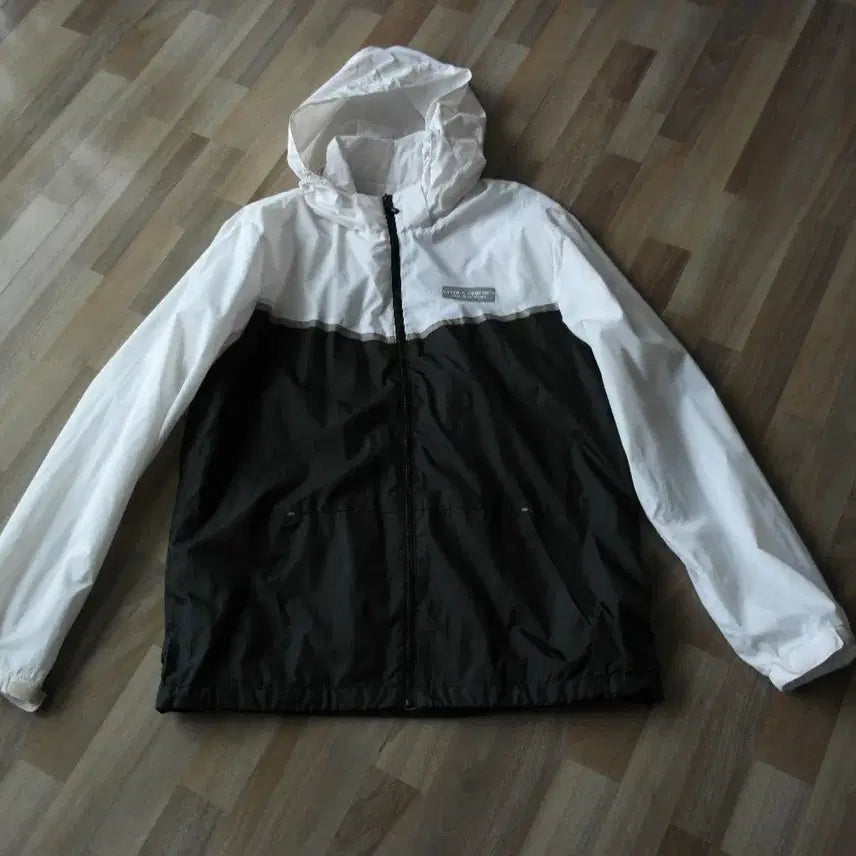 [BUNJANG] Urban Crew Windbreaker Size 105 / 어반크루위드리미트바람막이/105사이즈/최상급