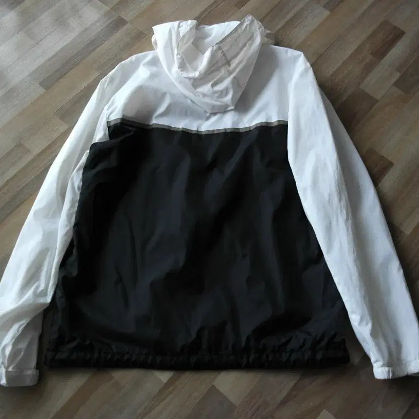 [BUNJANG] Urban Crew Windbreaker Size 105 / 어반크루위드리미트바람막이/105사이즈/최상급