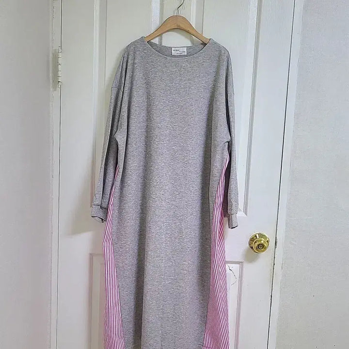 [BUNJANG] Striped Back Boxy Fit Long Dress / [새상품] 뒷면 스트라이프 박시핏 롱 원피스