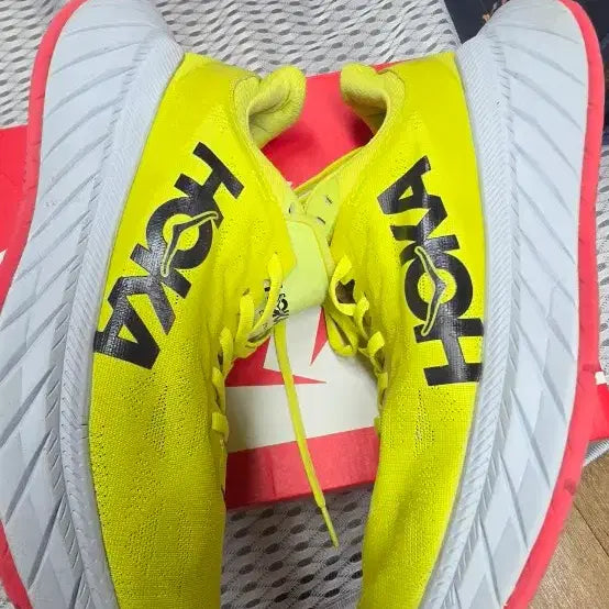 [BUNJANG] Hoka One One Carbon X Neon Running Shoes / 호카 오네오네 카본X 형광 운동화