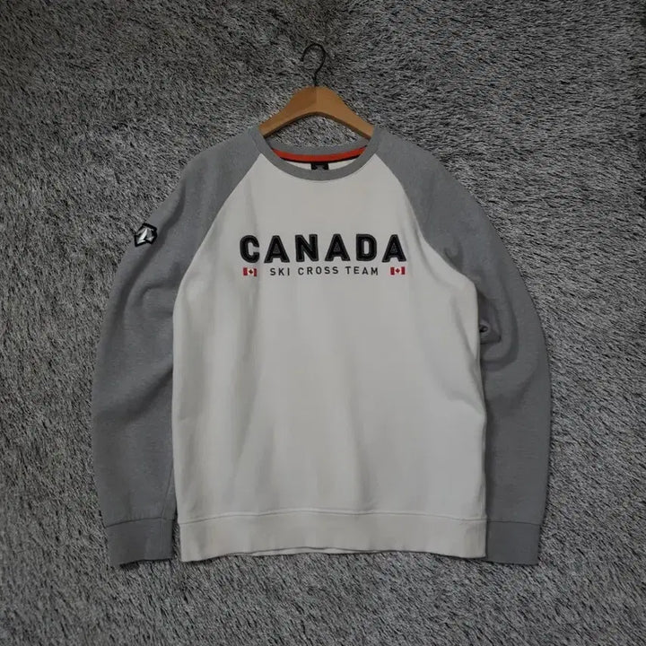 [BUNJANG] Descente Canada Ski Cross Team Sweatshirt / 데상트 캐나다 스키 크로스팀 맨투맨 티셔츠 2200039