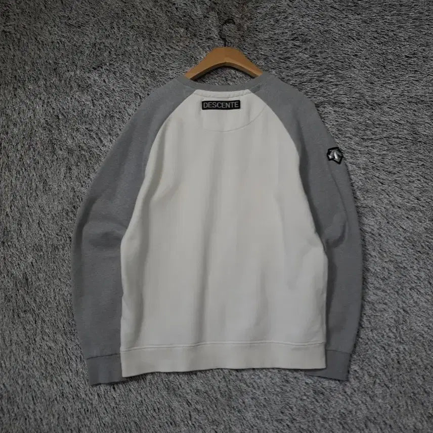 [BUNJANG] Descente Canada Ski Cross Team Sweatshirt / 데상트 캐나다 스키 크로스팀 맨투맨 티셔츠 2200039