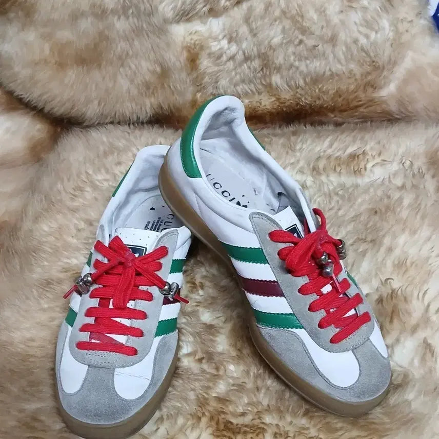 [BUNJANG] Gucci Gazelle Sneakers White/Green with Red Laces / 구찌 가젤 스니커즈 화이트/그린 레드 슈레이스 260
