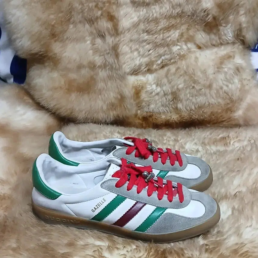 [BUNJANG] Gucci Gazelle Sneakers White/Green with Red Laces / 구찌 가젤 스니커즈 화이트/그린 레드 슈레이스 260