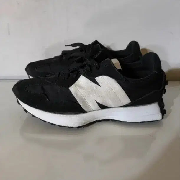 [BUNJANG] New Balance 327 Black Sneakers / 뉴발란스 327 블랙 스니커즈 운동화