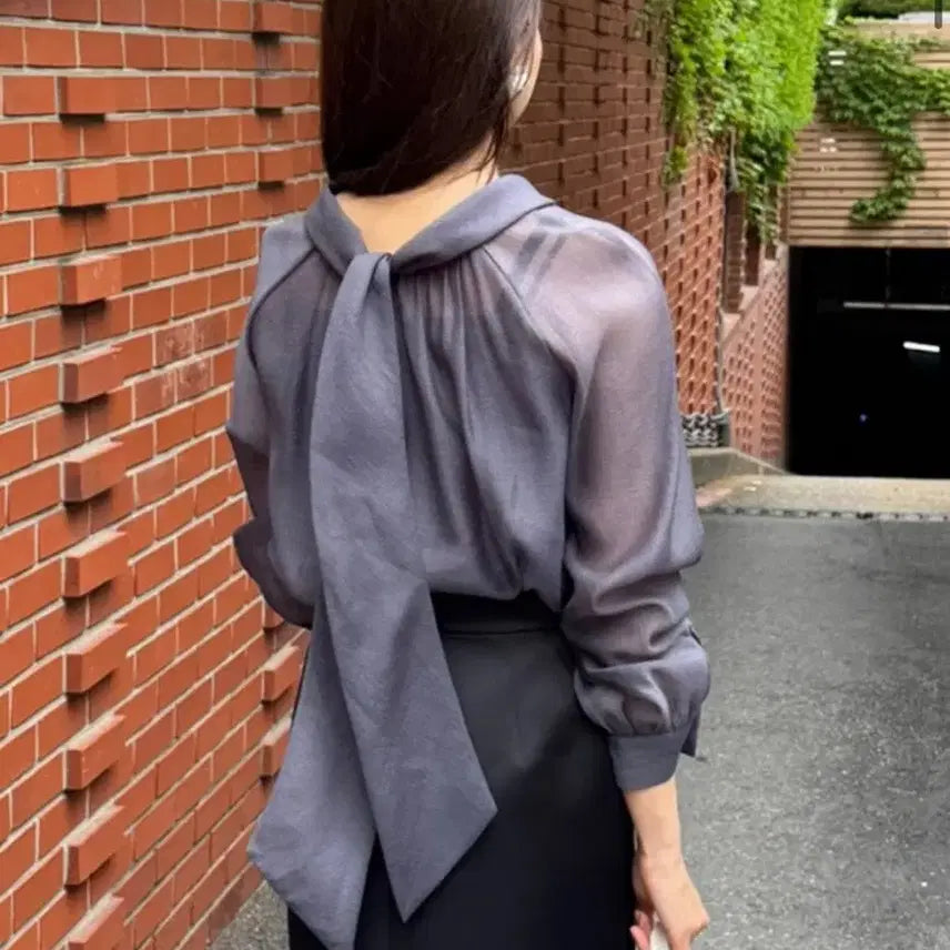 [SOLD OUT] 잇미샤 롤 카라 시어 블라우스 55(실착 사진 있음)
