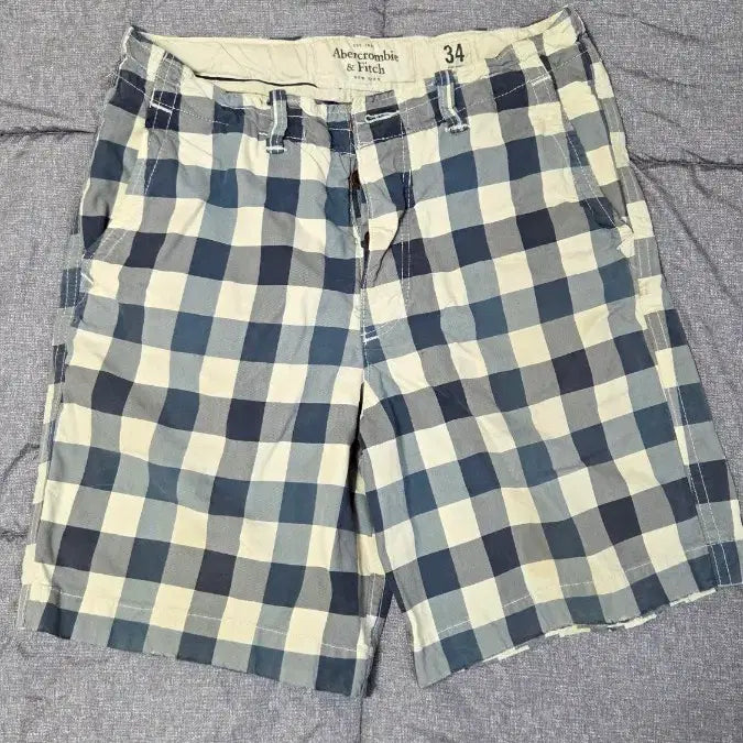 [BUNJANG] Abercrombie &amp; Fitch Plaid Shorts Size 34 / 아베크롬비 체크 반바지 34사이즈