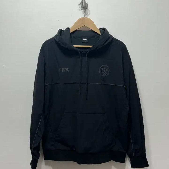 [BUNJANG] FIFA Black Windbreaker Hoodie M / FIFA 블랙 후드 바람막이 M