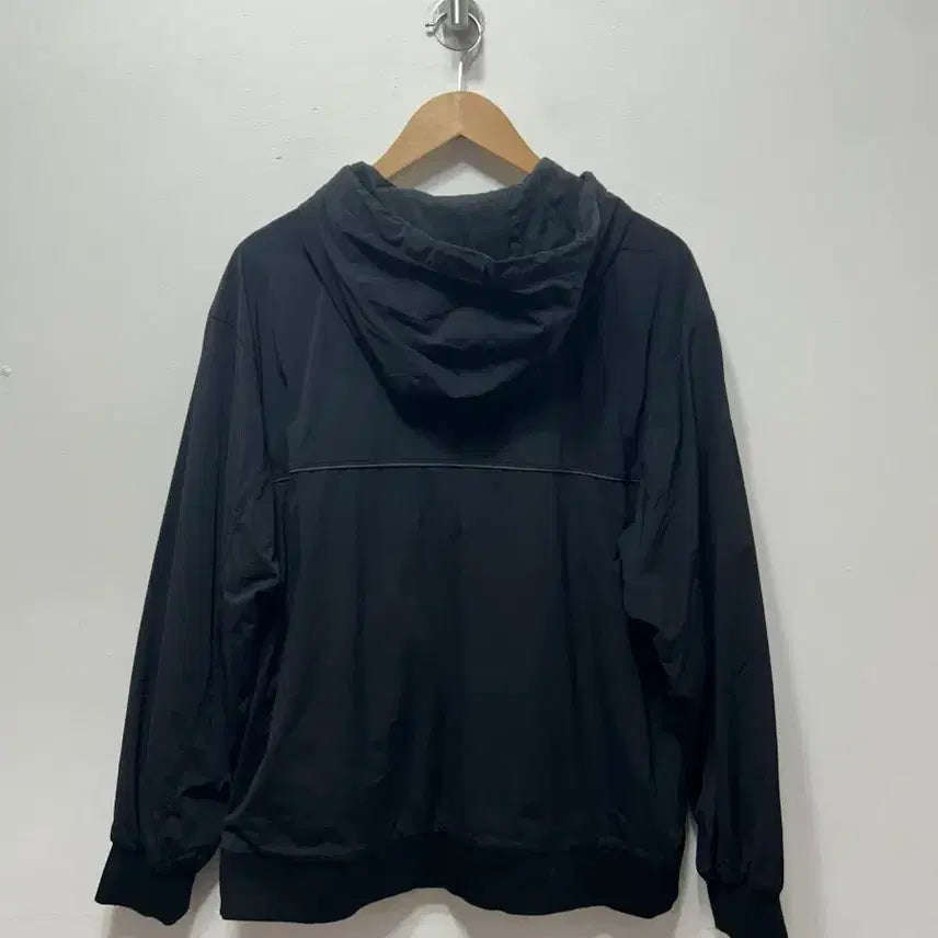 [BUNJANG] FIFA Black Windbreaker Hoodie M / FIFA 블랙 후드 바람막이 M