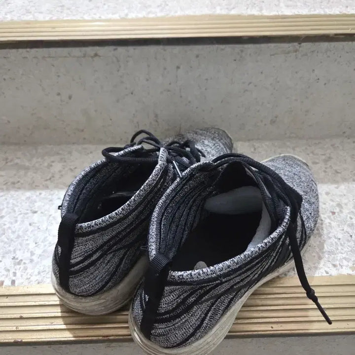 [BUNJANG] Nike Flyknit Chukka Running Shoes / 나이키 플라이니트추카 런닝화