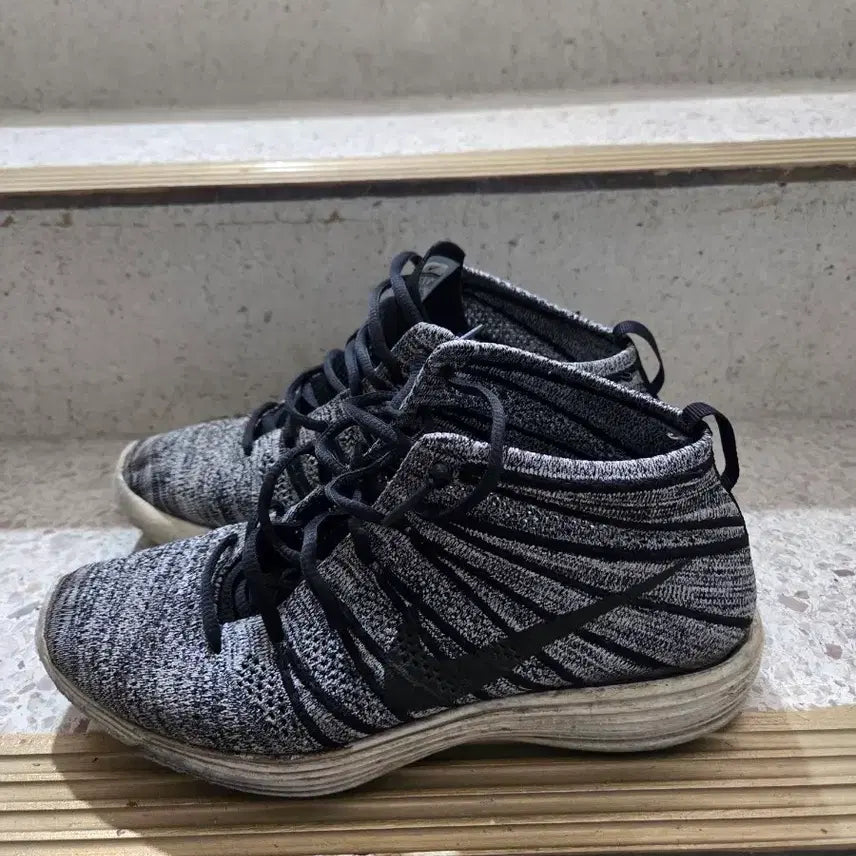 [BUNJANG] Nike Flyknit Chukka Running Shoes / 나이키 플라이니트추카 런닝화