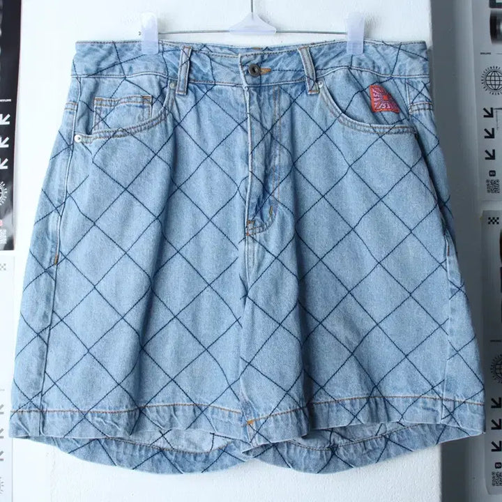 [BUNJANG] YESSEEYOU Denim Stitch Pattern Shorts (L-XL) / (L-XL) 예스아이씨 반바지 팬츠 데님 청 스티치패턴-2609