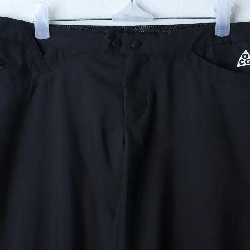 [BUNJANG] Nike ACG 7/3 Functional Shorts Black / W(S-M) 나이키 반바지 팬츠 ACG 7부 기능성 블랙-260D
