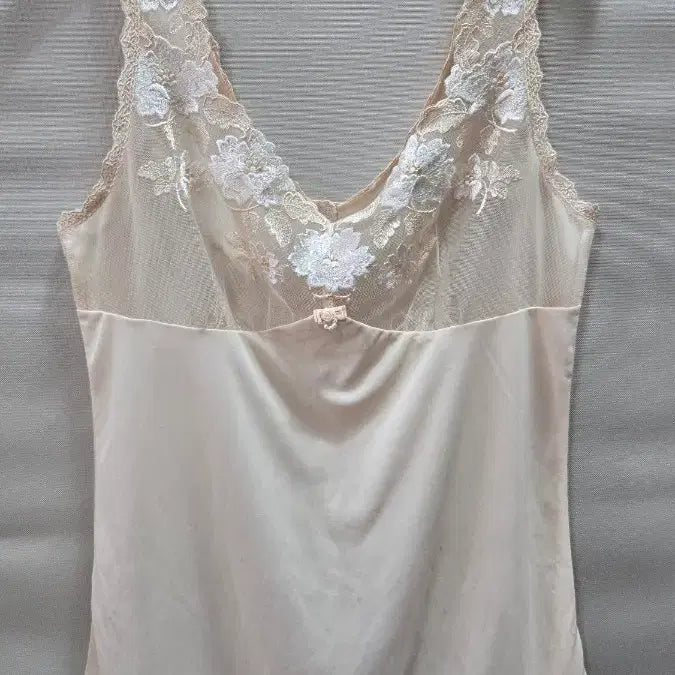 [BUNJANG] Ivory Lace Detail Sheer Camisole Slip - Size 90 / 슬립 상90
